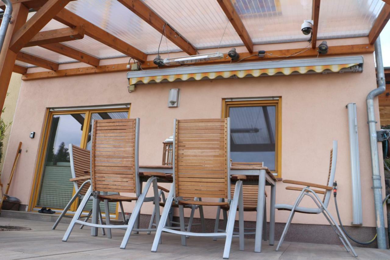 Romantische Ferienwohnung Mit Fantastischem Ausblick, Pool Und Gartensauna Jena Exteriör bild